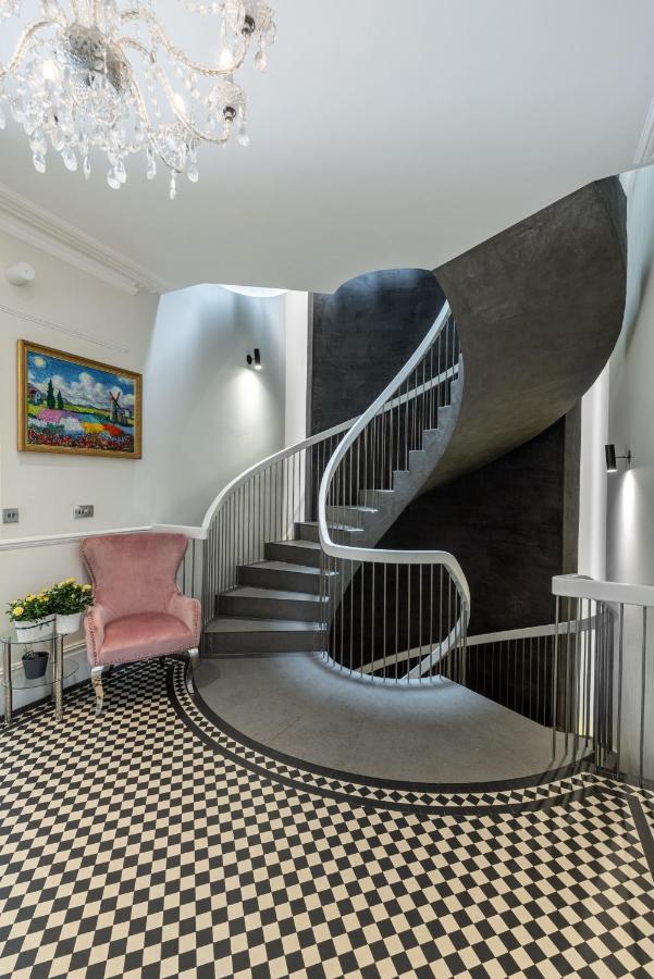 Dream House London With Gym, Cinema And Housekeeper Villa Ealing Ngoại thất bức ảnh
