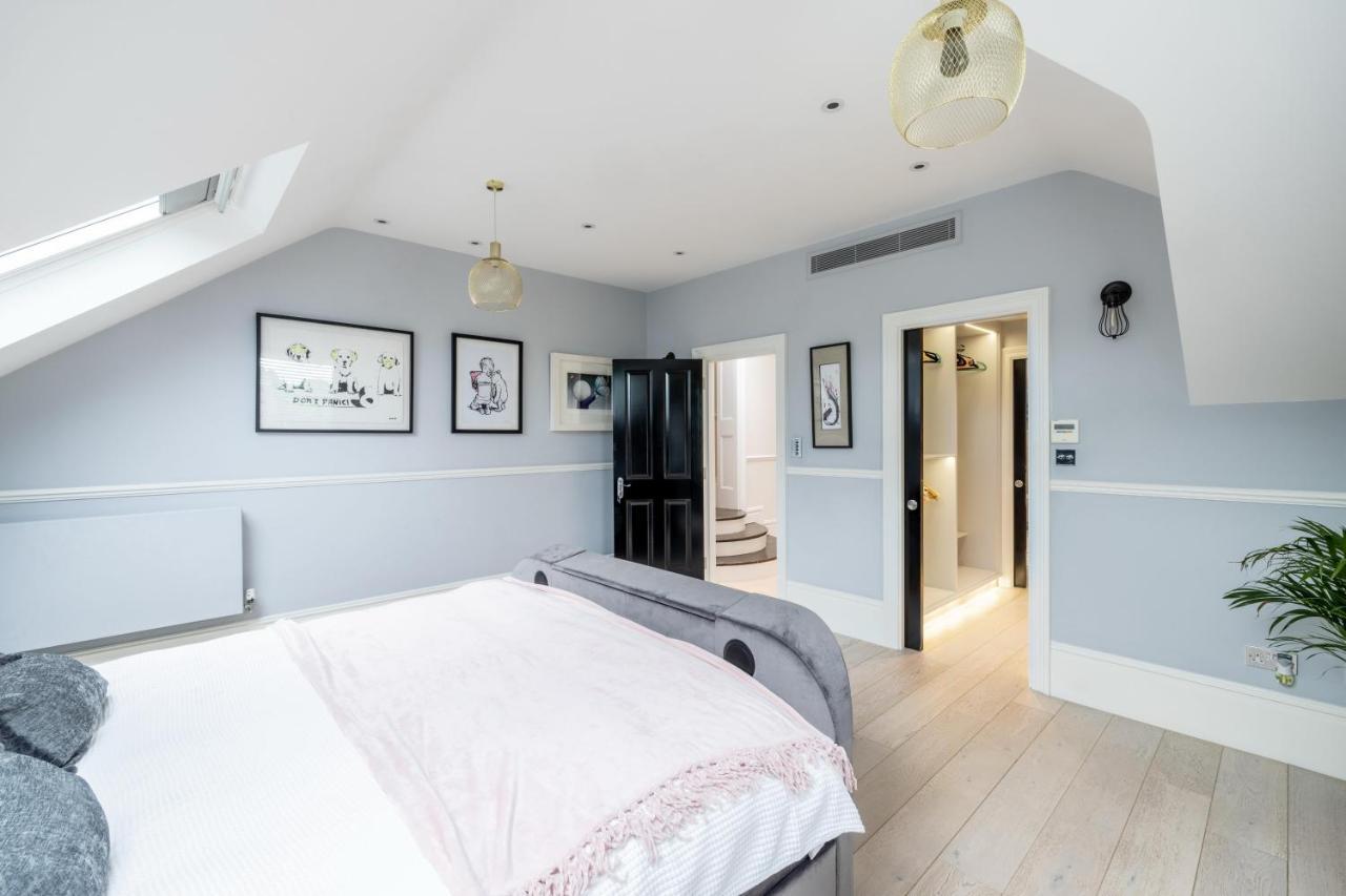 Dream House London With Gym, Cinema And Housekeeper Villa Ealing Ngoại thất bức ảnh