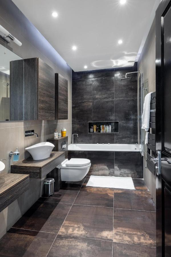 Dream House London With Gym, Cinema And Housekeeper Villa Ealing Ngoại thất bức ảnh