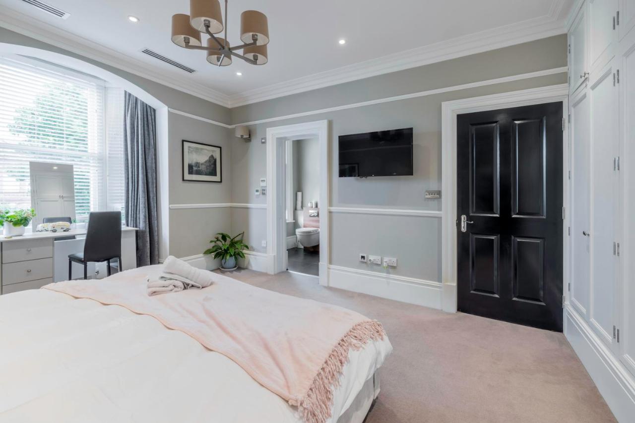 Dream House London With Gym, Cinema And Housekeeper Villa Ealing Ngoại thất bức ảnh